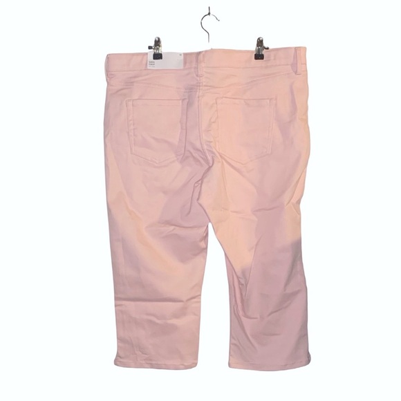 Liz Claiborne Sara Crop Mid-Rise Pants In English Rose - Picture 2 of 7